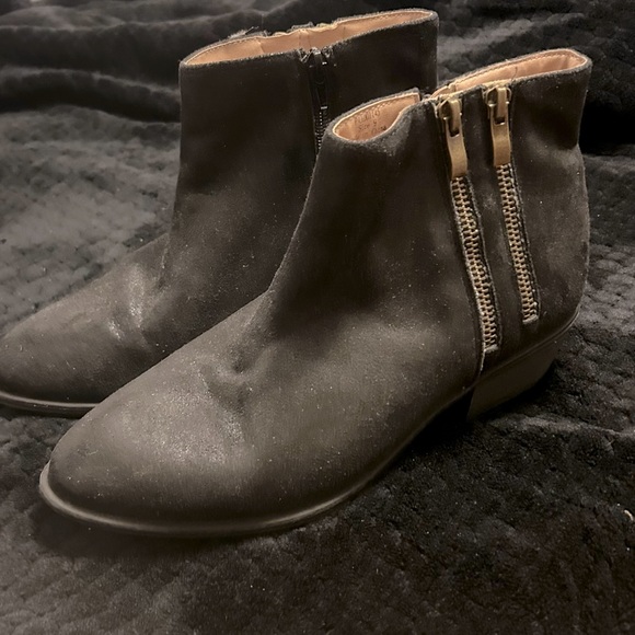 Perfect fall/winter shoe - Picture 1 of 5